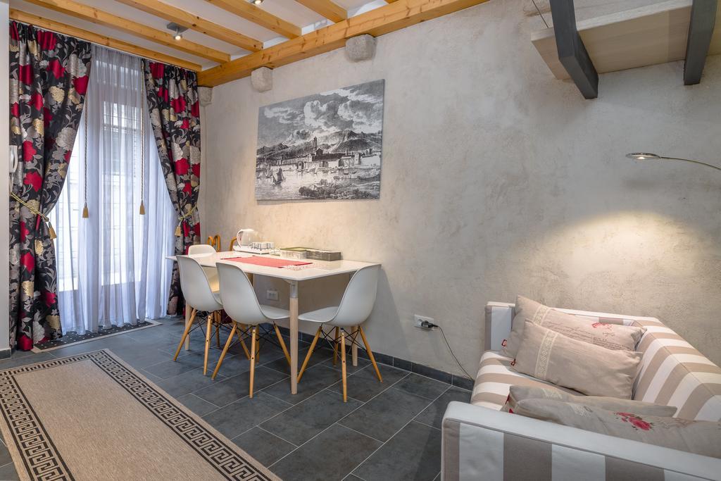 Valeria Apartman